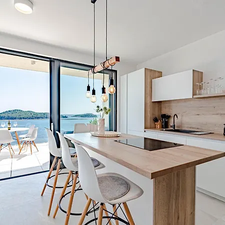 Sunset Apartment *